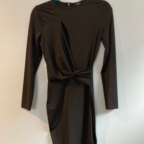 Black Keyhole Body-con Dress - Picture 1 of 4